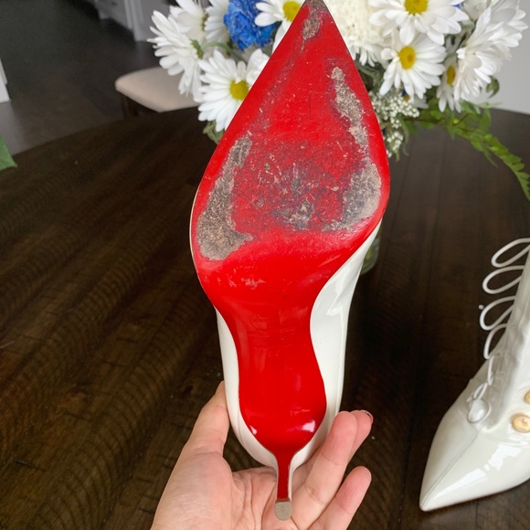 White and Gold Louis Vuitton booties - Picture 7 of 10